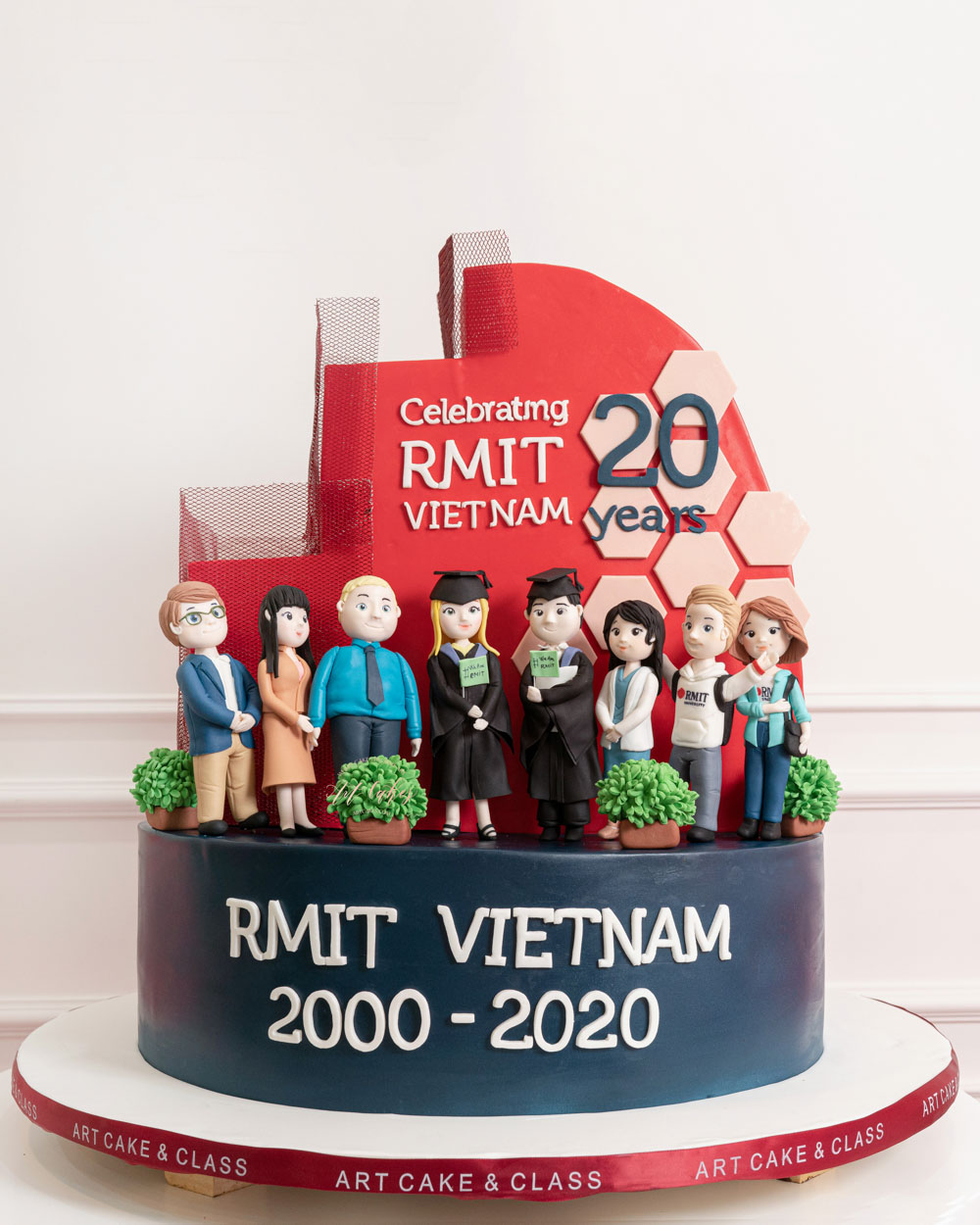 Bánh kỷ niệm 20 năm RMIT VIETNAM