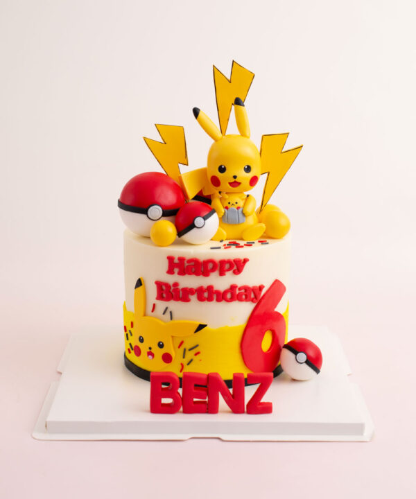 Bánh sinh nhật trang trí hoạt hình pikachu