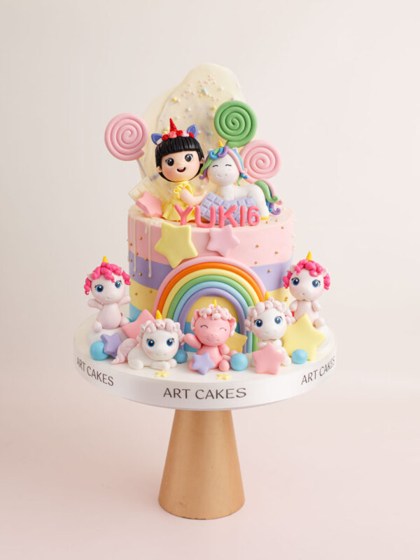 Bánh sinh nhật hiện đại trang trí unicorn tặng bé YUKI
