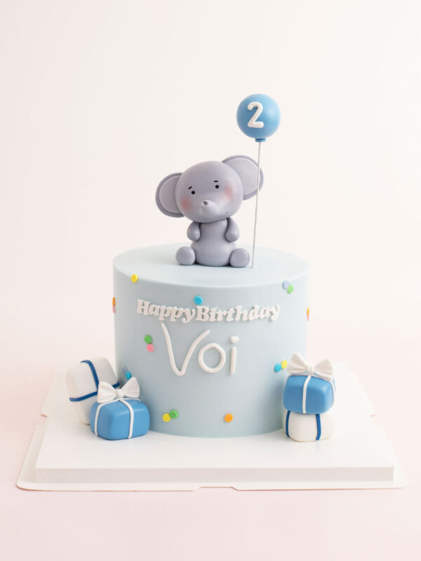 Bánh sinh nhật tặng bé thích voi