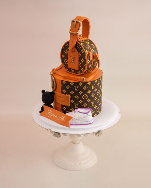 Bánh sinh nhật tạo hình túi LV